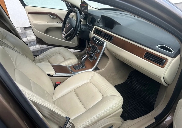 Volvo XC 70 cena 65800 przebieg: 328000, rok produkcji 2014 z Sochaczew małe 254